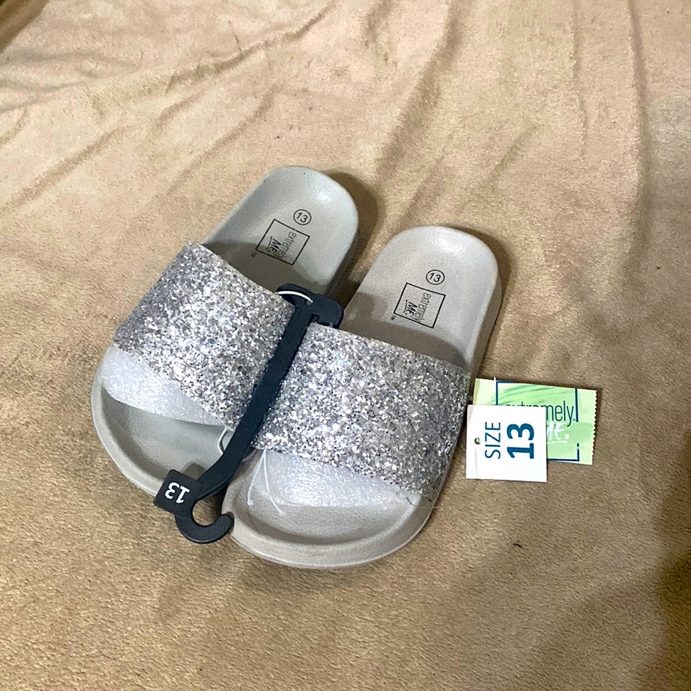 Extremely Me Silver Glitter Pool Slides